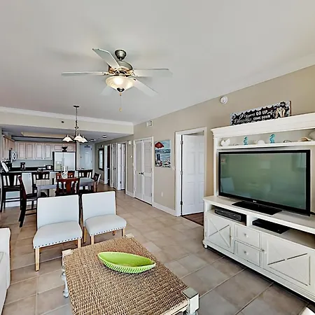 Crystal Shores West III